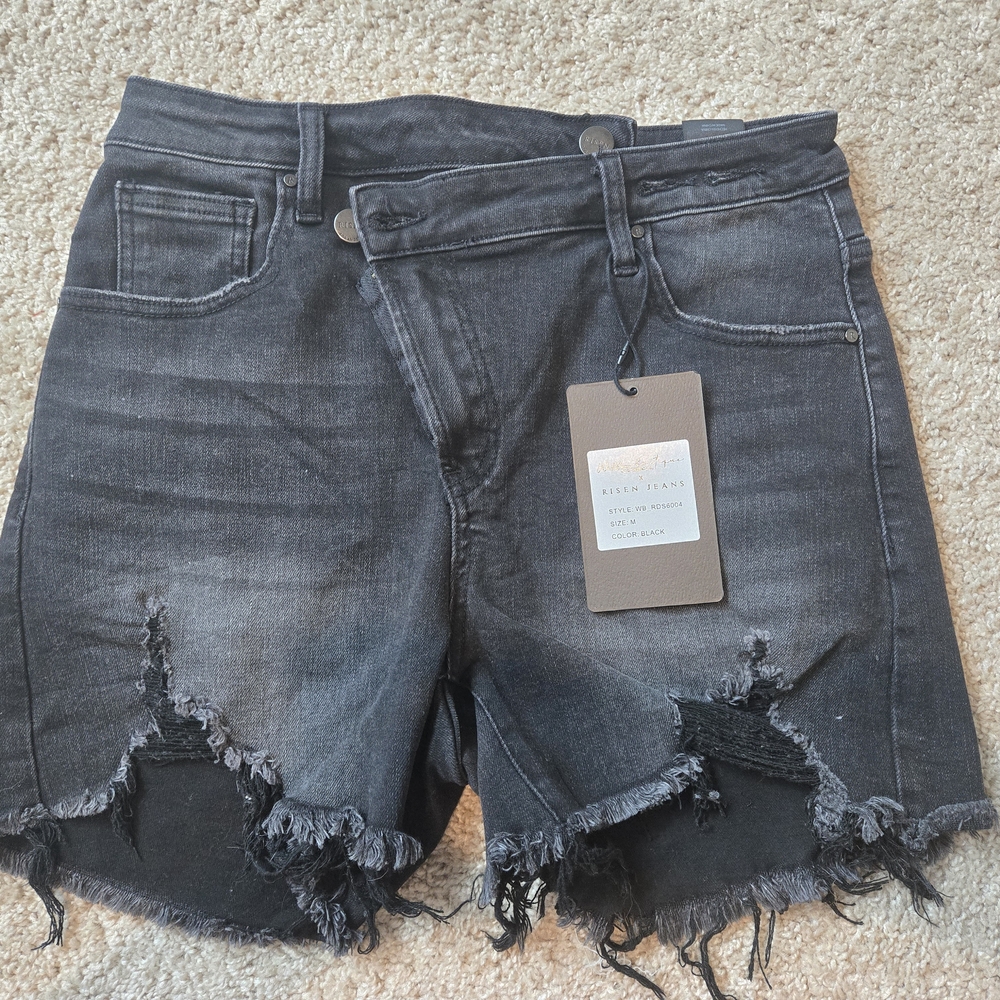 Edgy Frayed Hem Charcoal Denim Shorts